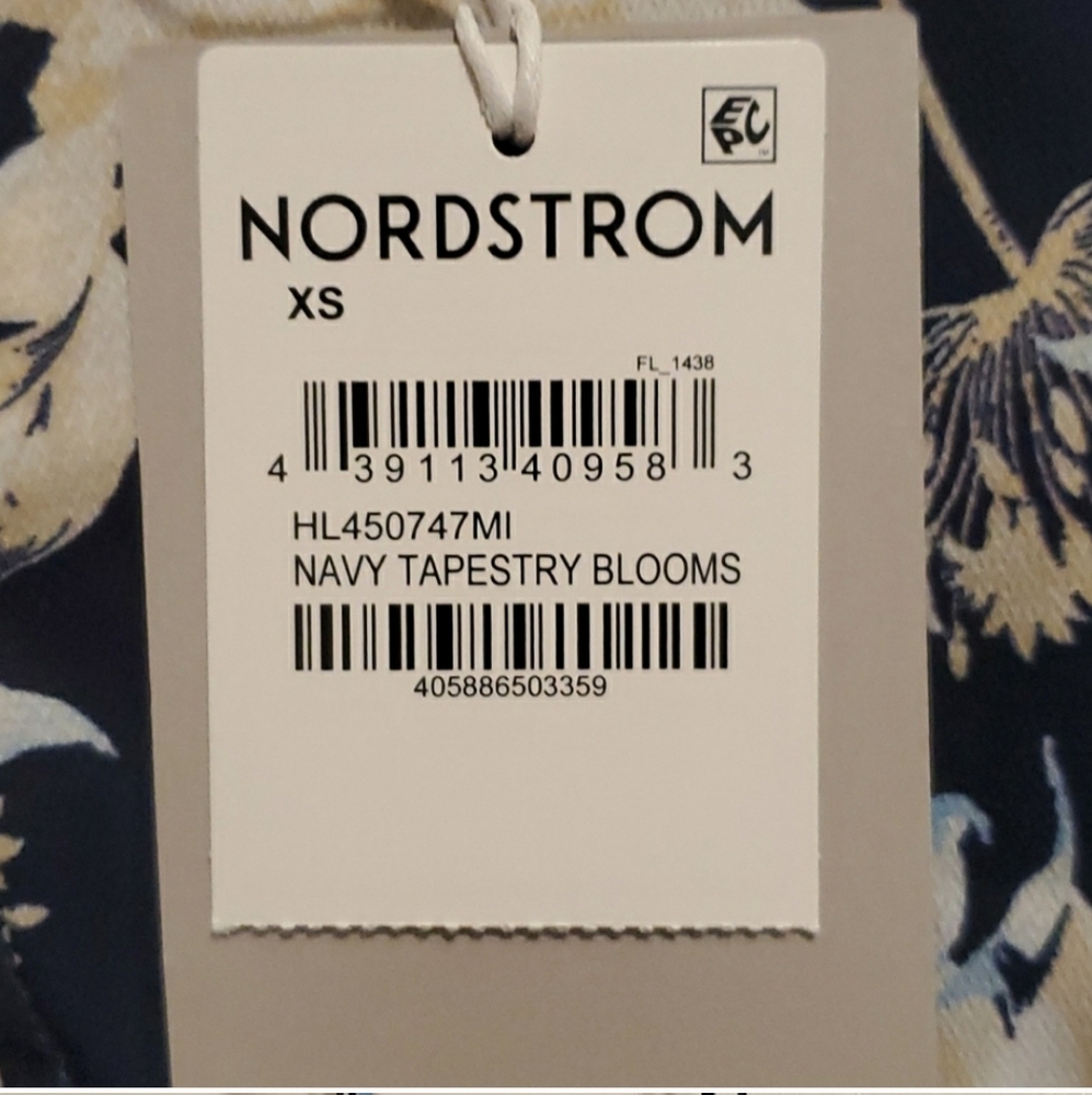 Chelsea28 XS BNWT Sleeveless Faux Wrap Dress - Picture 6 of 6